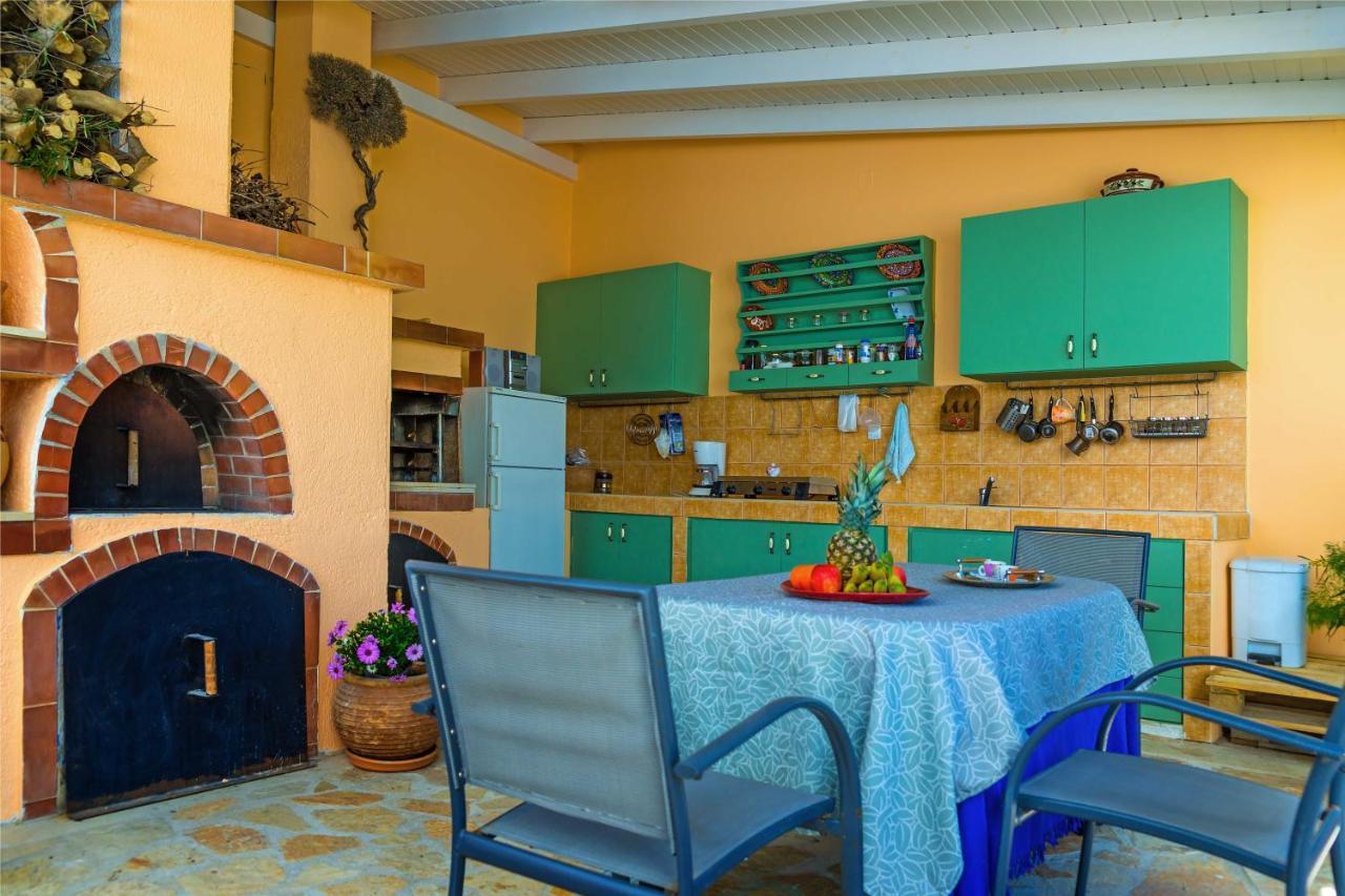 Heraklion Beach Hideaway Explore, Relax, Repeat-3 Gazi Exterior photo