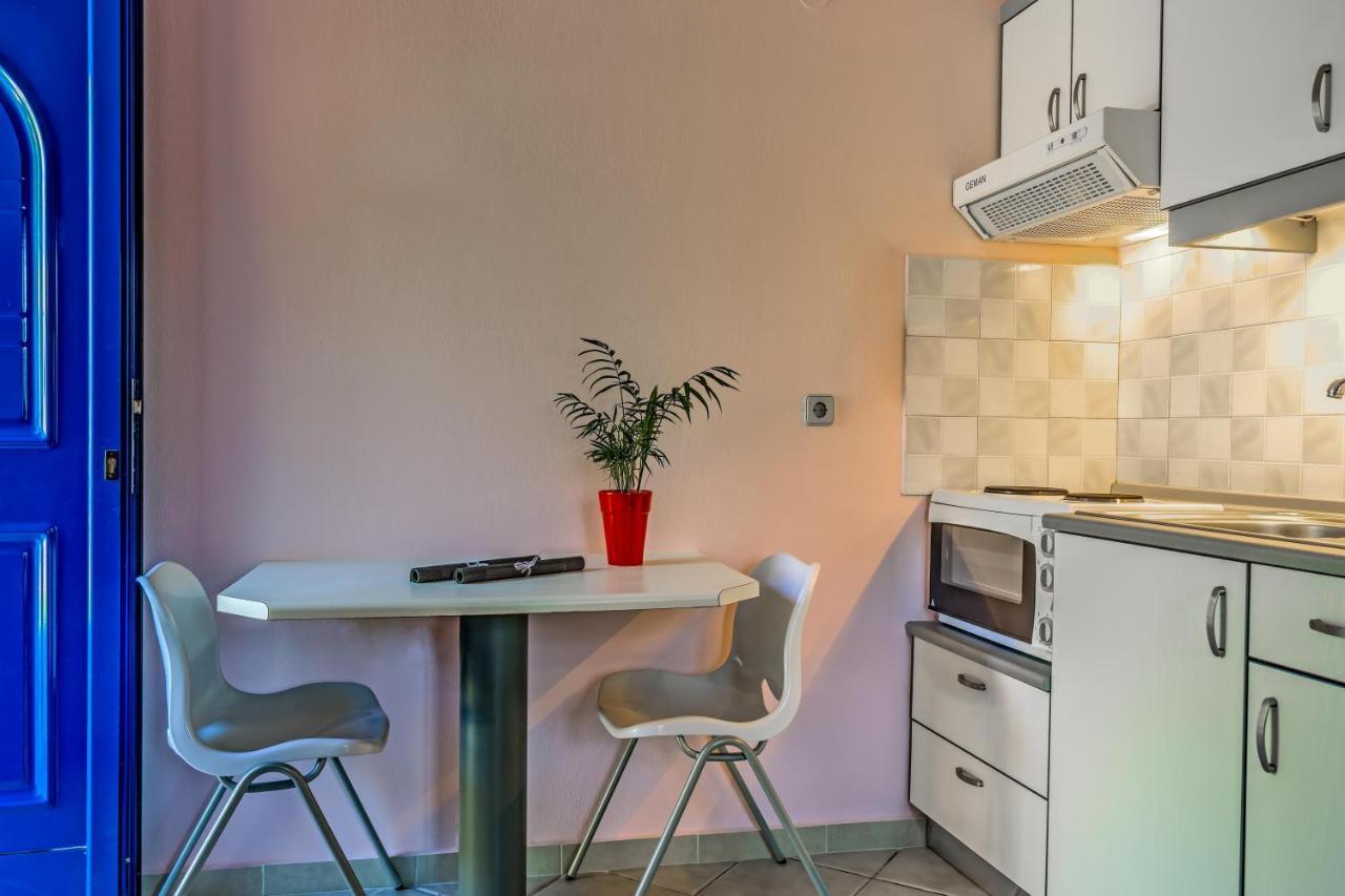 Heraklion Beach Hideaway Explore, Relax, Repeat-3 Gazi Exterior photo